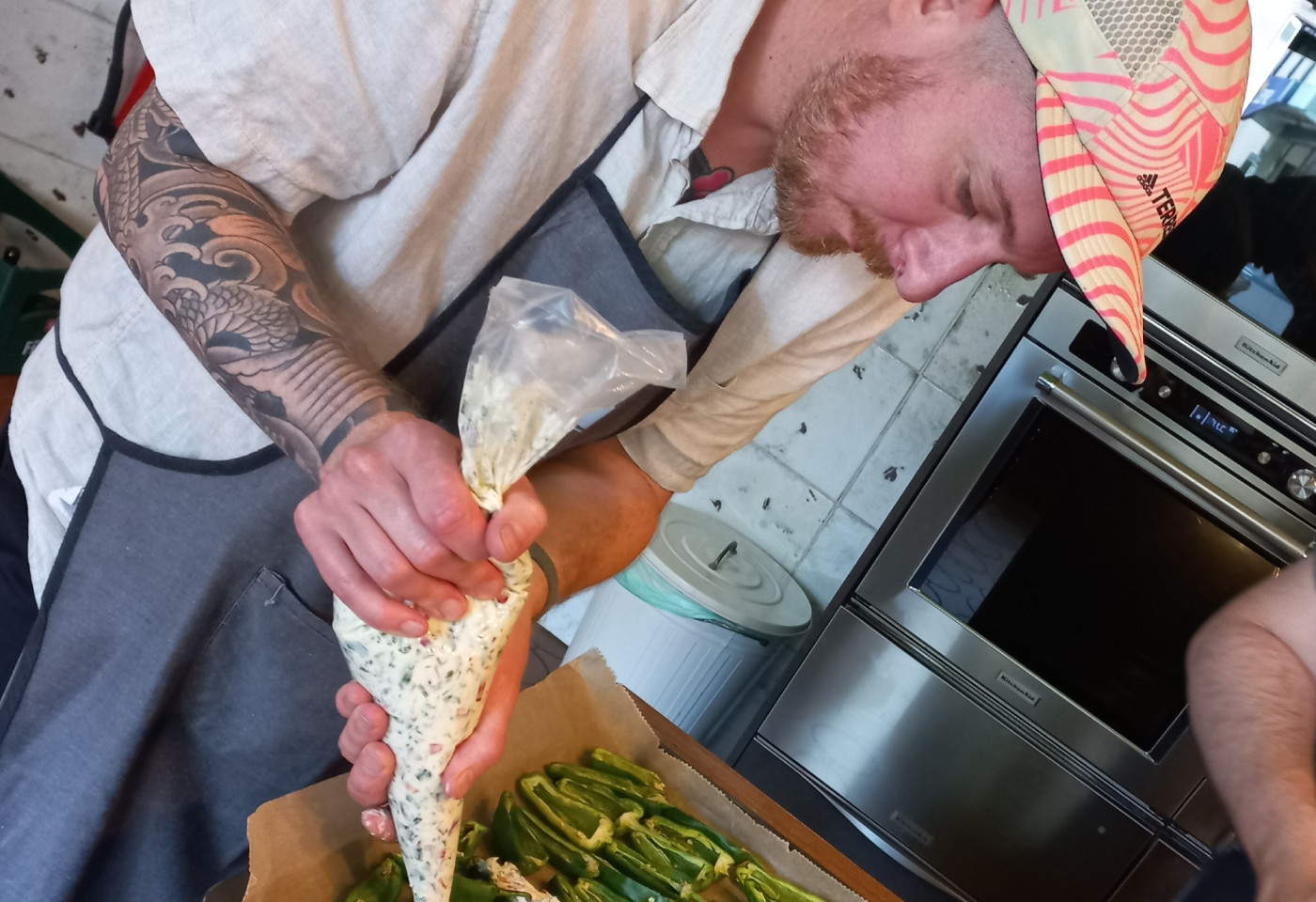 Christian f&uuml;llt die Paprikas