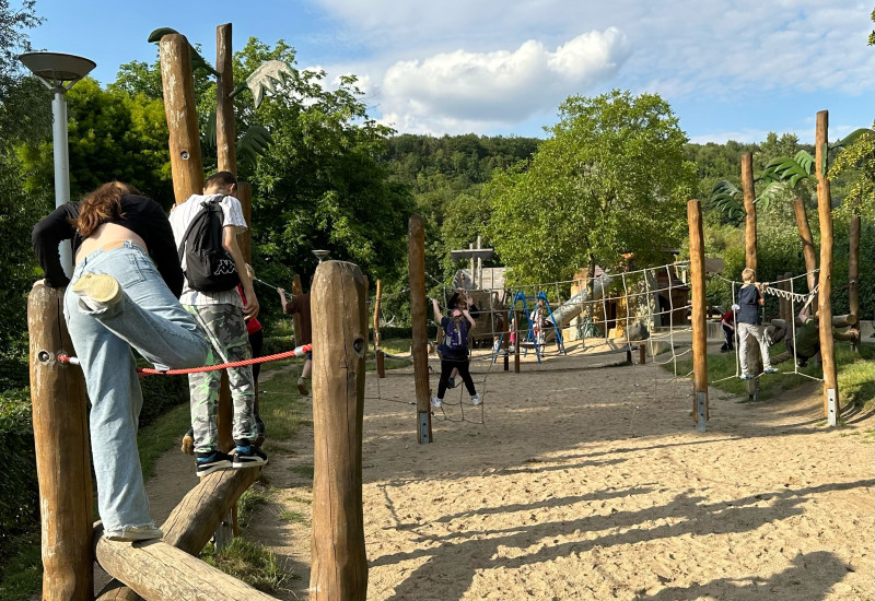 Zu den Aufgaben gehörten auch ein Hindernislauf